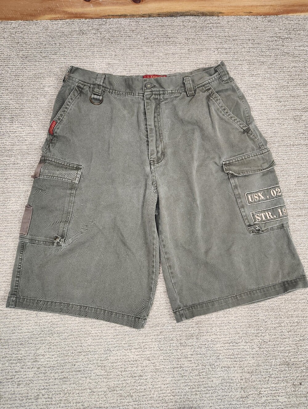 Y2K US Expedition Baggy Cargo Shorts Mens 36 Embroidered Rugged Outdoors Grunge